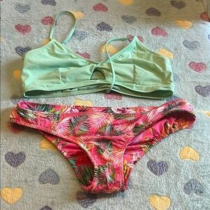 Cupshe Green and Pink Bikini Set for Swim
